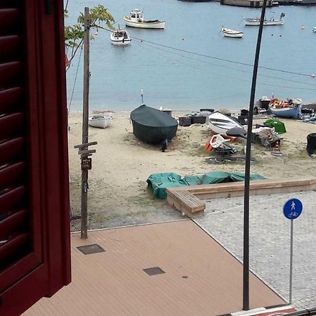 Residenza Lux Fronte Mare Apartment Vado Ligure Exterior photo